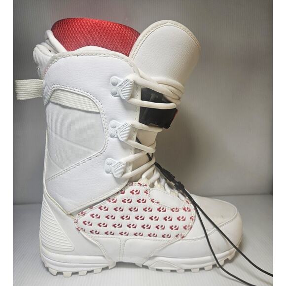 ThirtyTwo Lashed Women's Snowboard Boots Size 7.5 White with Red Gem Accents - Picture 3 of 10